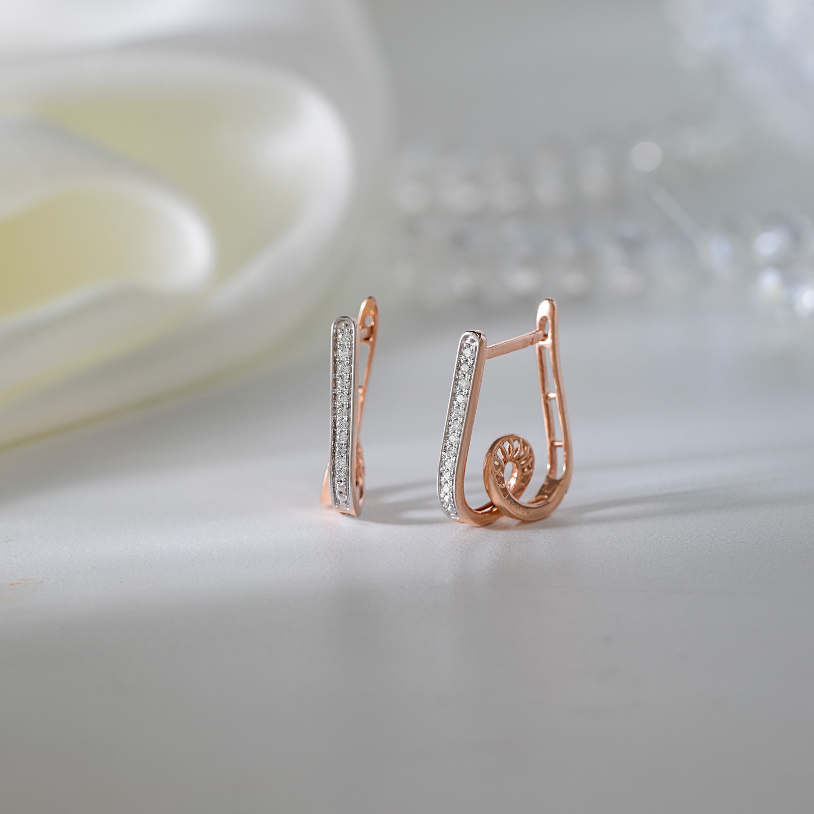 Loop in diamond Classic Hoops