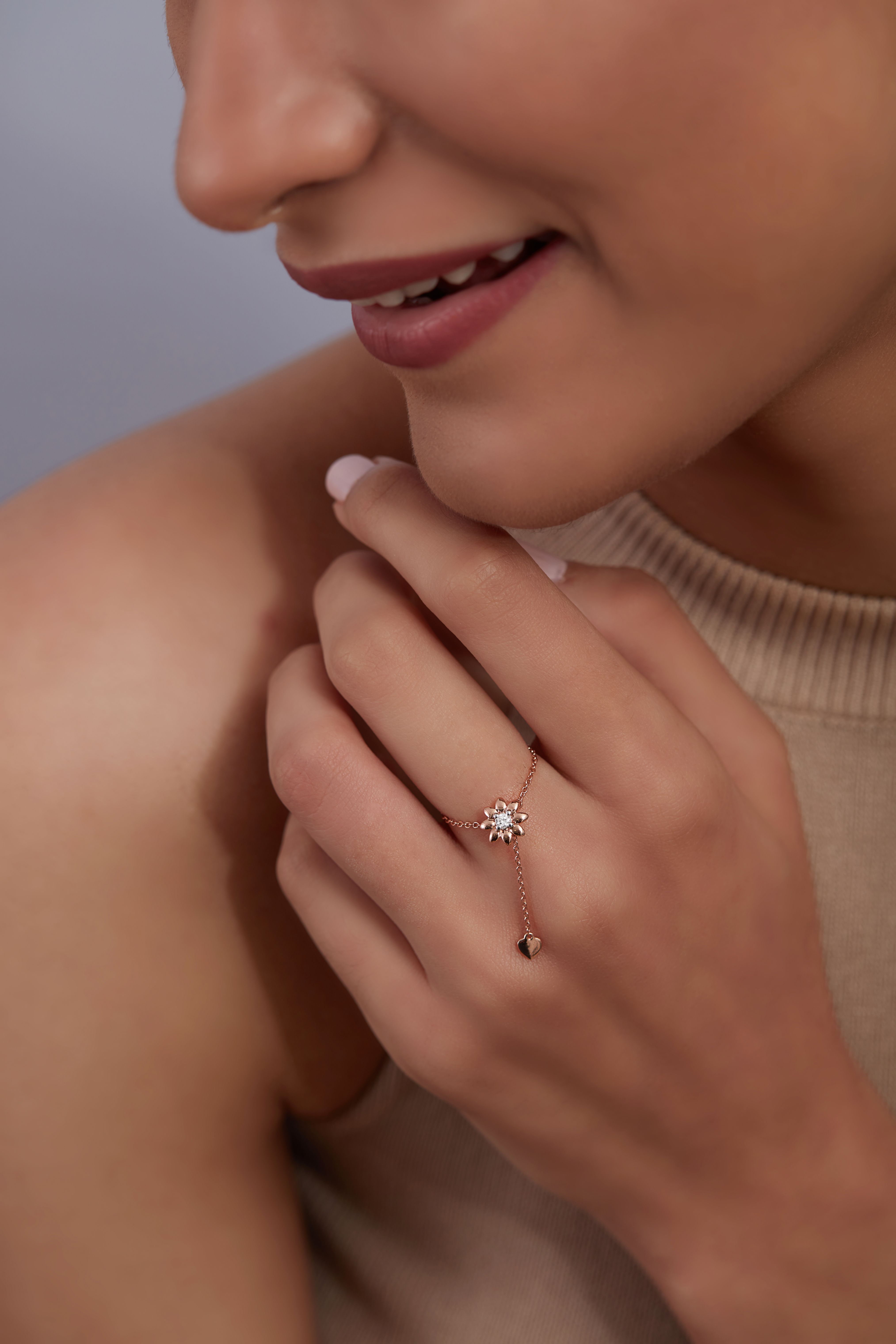 Light Diamond Ring For Her | Radiant Gold Ring For Her | CaratLane
