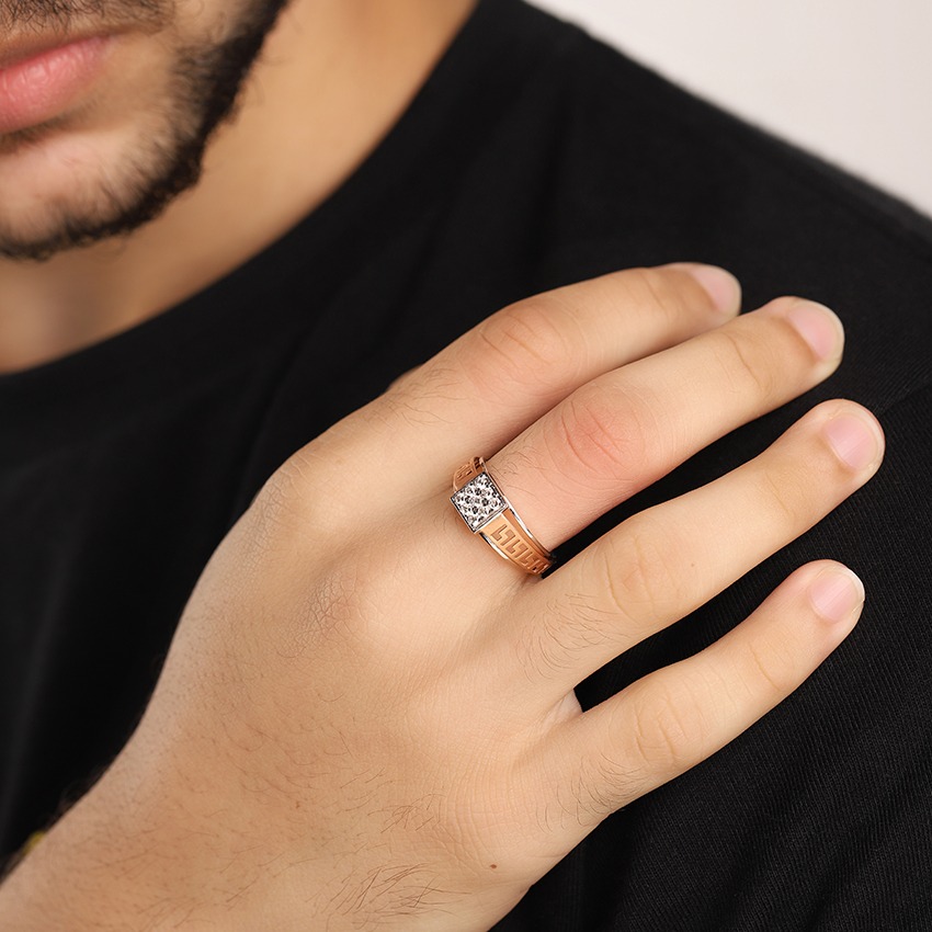 Berty Diamond Ring For Men | Men's Rich Diamond Ring | CaratLane