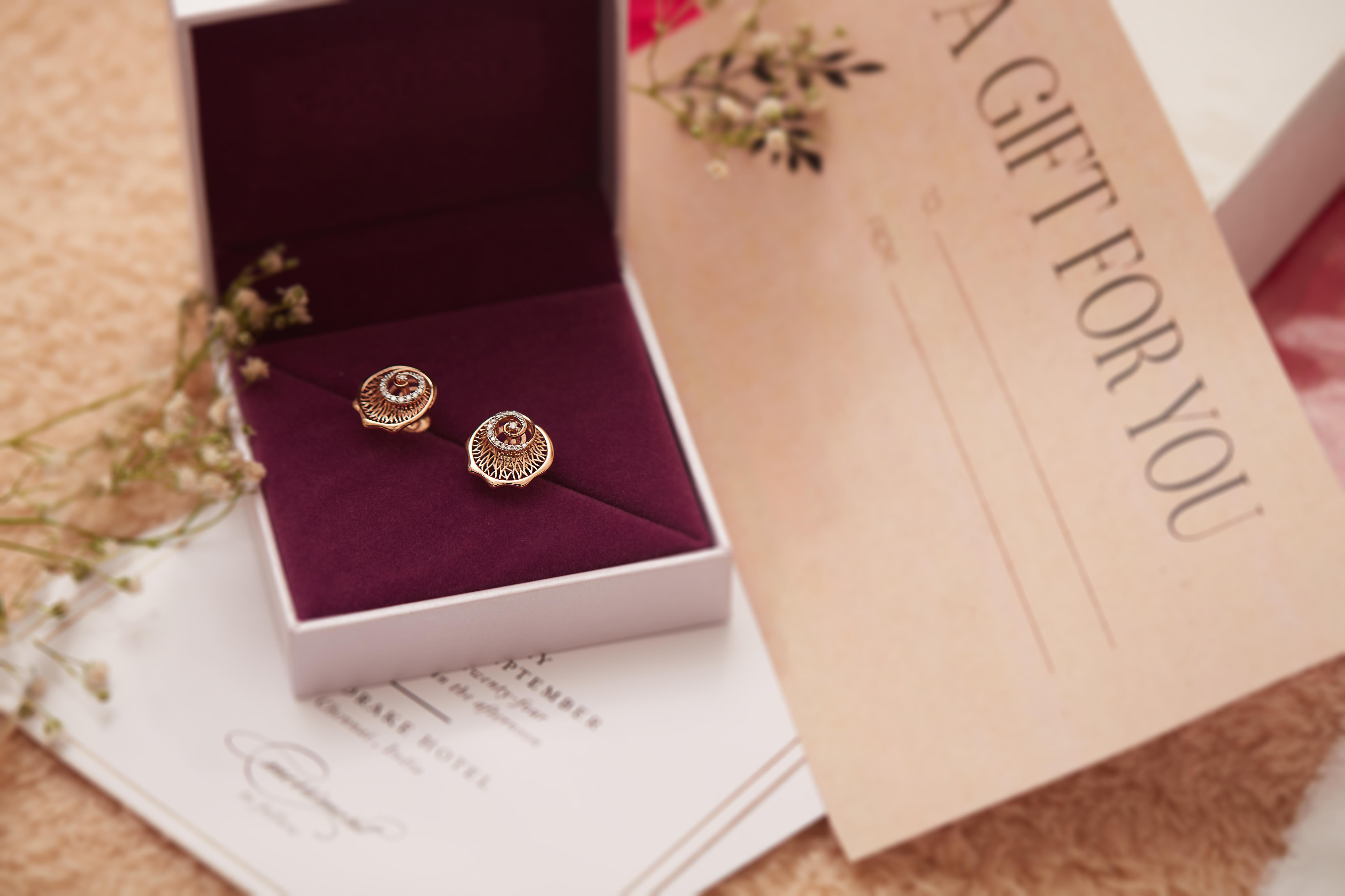 Shop Gold Earring Design Daily Use | UP TO 59% OFF-tiepthilienket.edu.vn