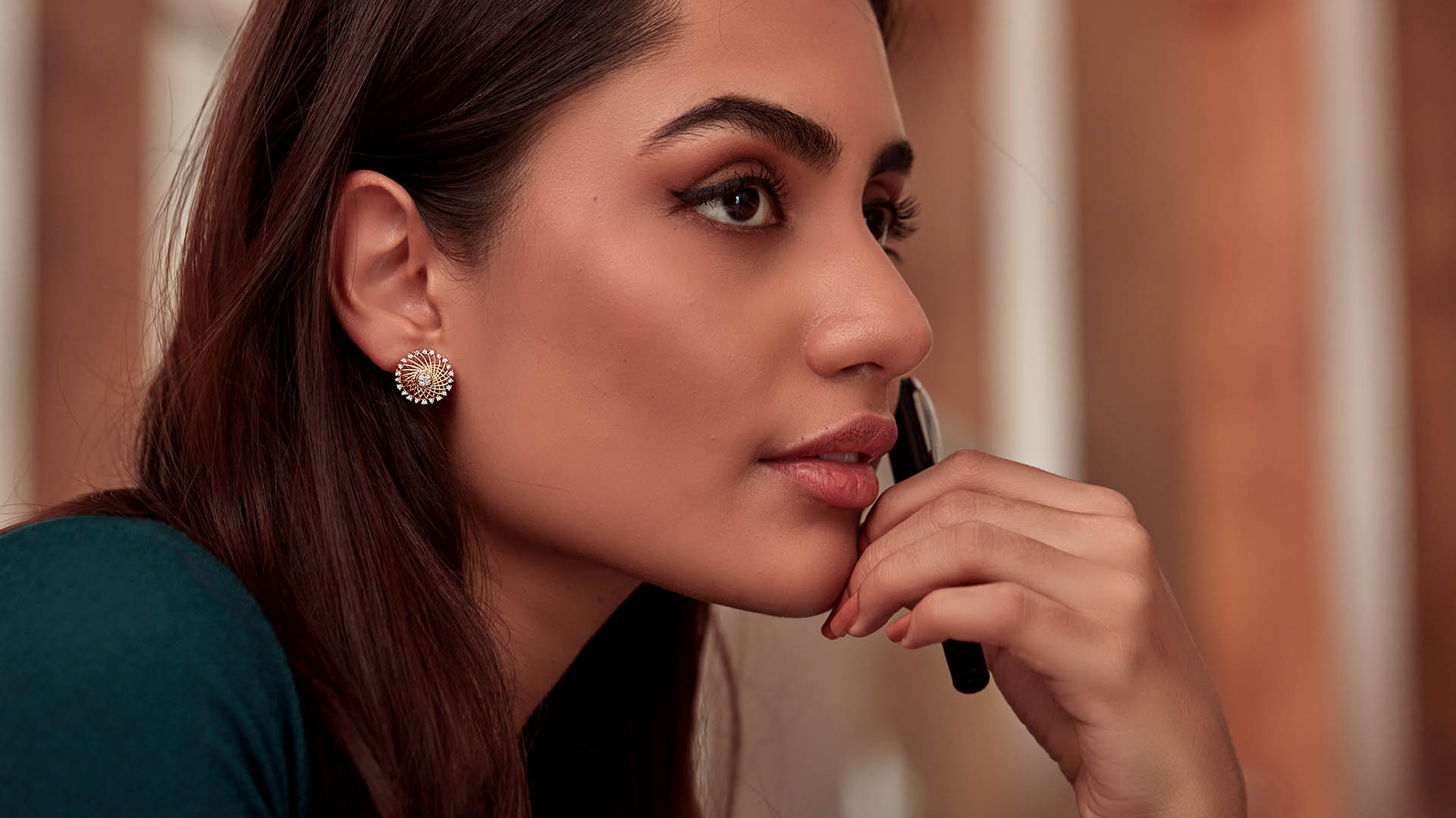 Women's Silver Oxidized Maroon Kundan Studded Meena Work Designer Circular  Stud Earrings - i jewels | Stud earrings, Blue stud earrings, Pink stud  earrings