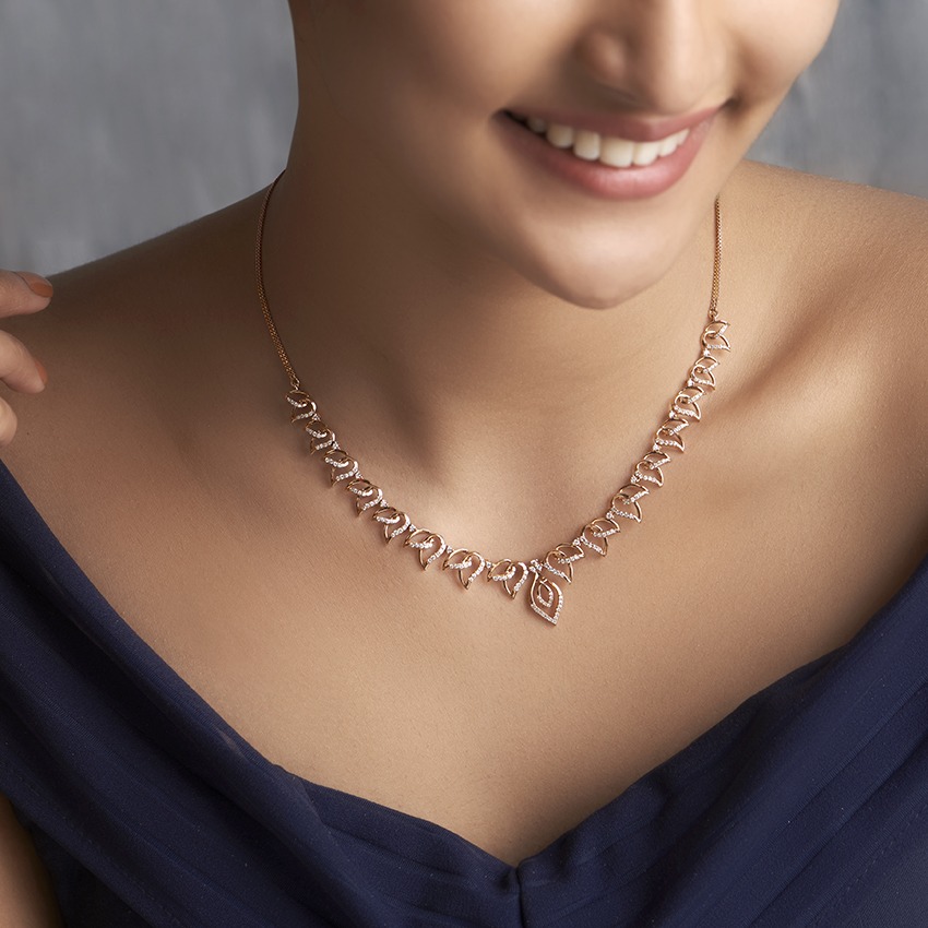 Gul Diamond Necklace