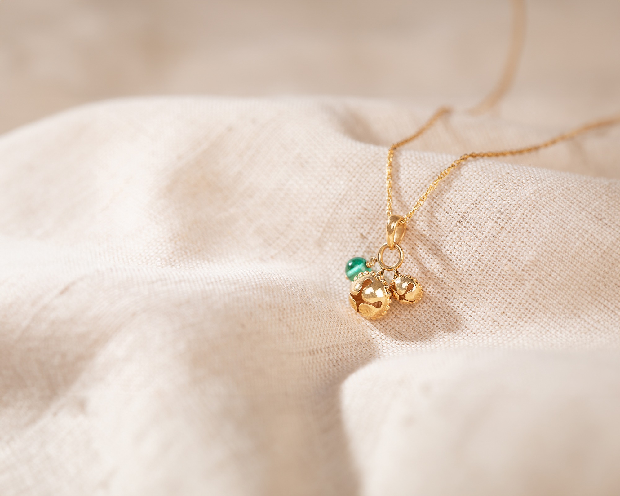 Small Pebble Pendant Necklace Gold Chain