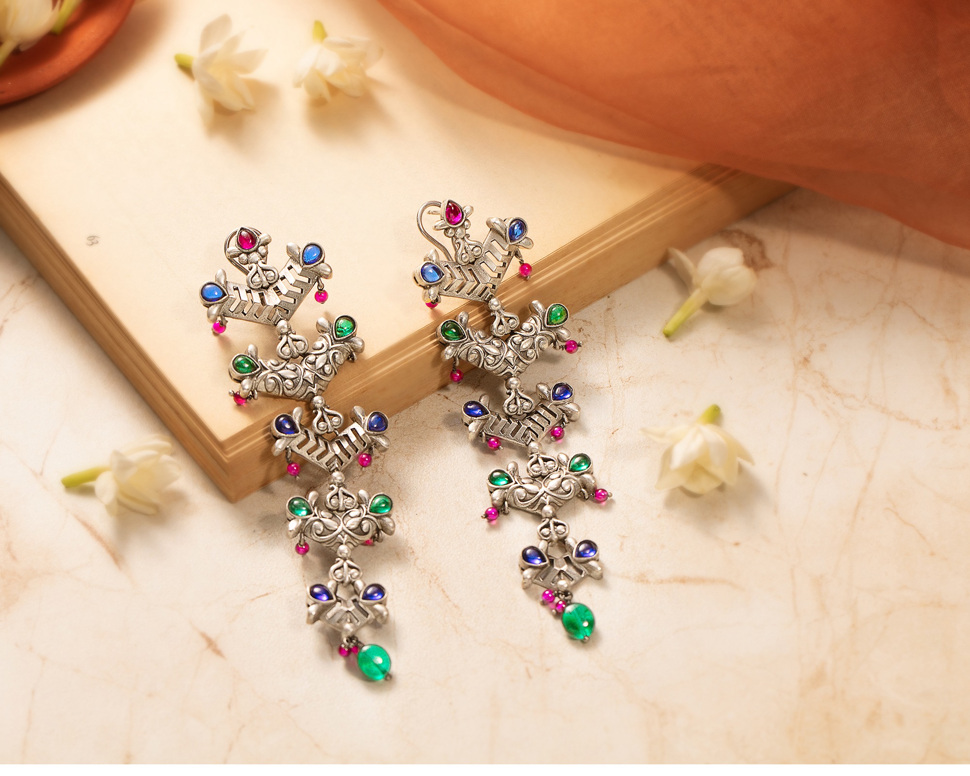 Page 10 of Earrings for Women : Latest Earring Designs at Best Price, Meesho