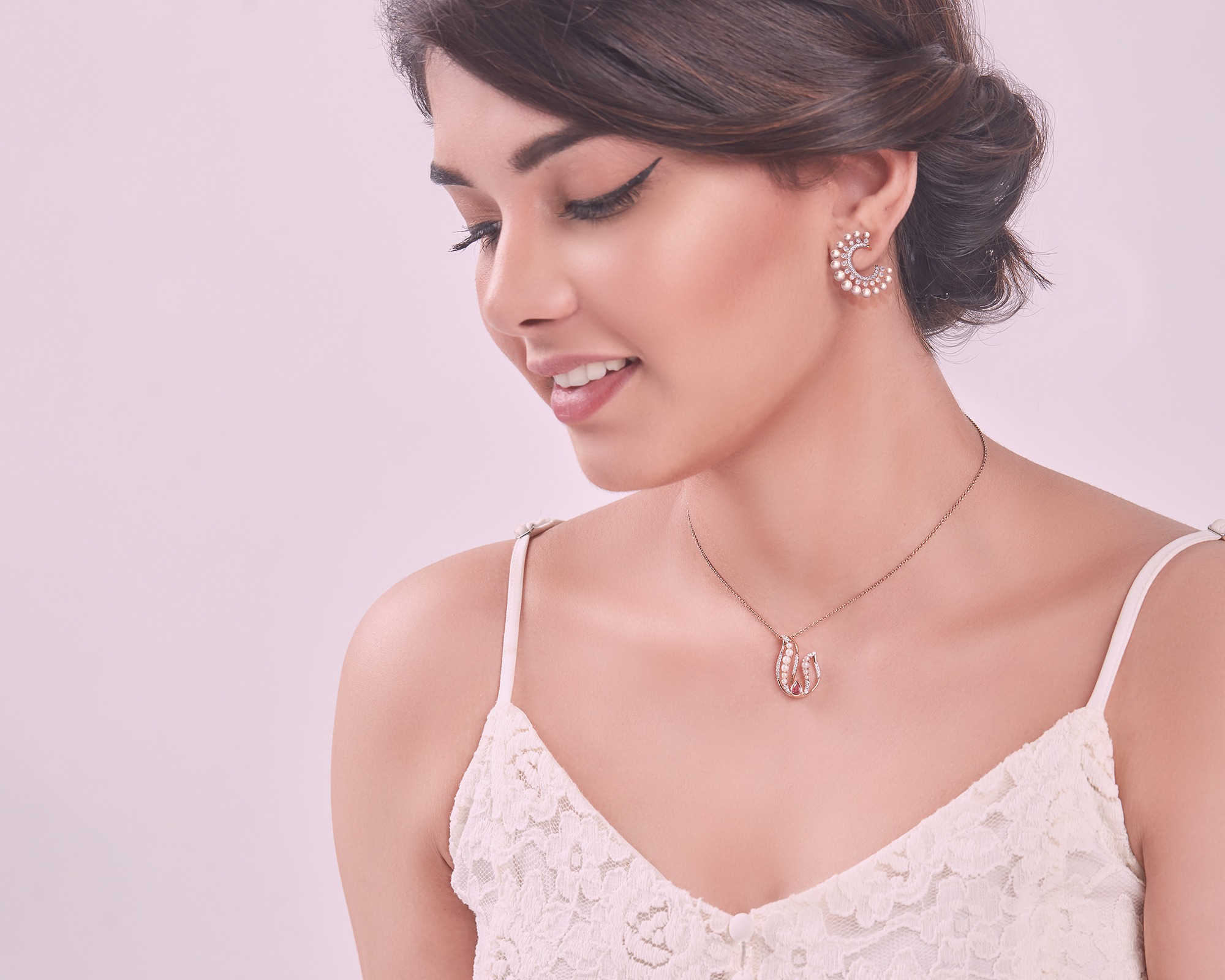 Caratlane pearl earrings deals