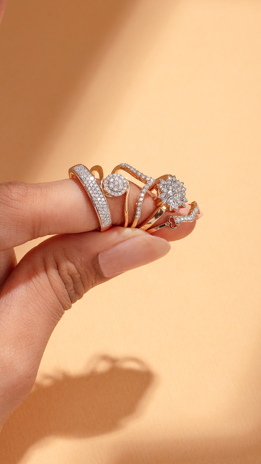 I was searching for a... - CaratLane: A Tanishq Partnership | Facebook