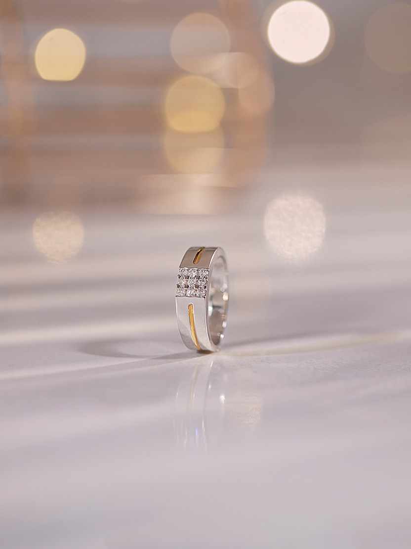 Buy Shaya by CaratLane A Soothing Read Toe Rings in 925 Silver Online