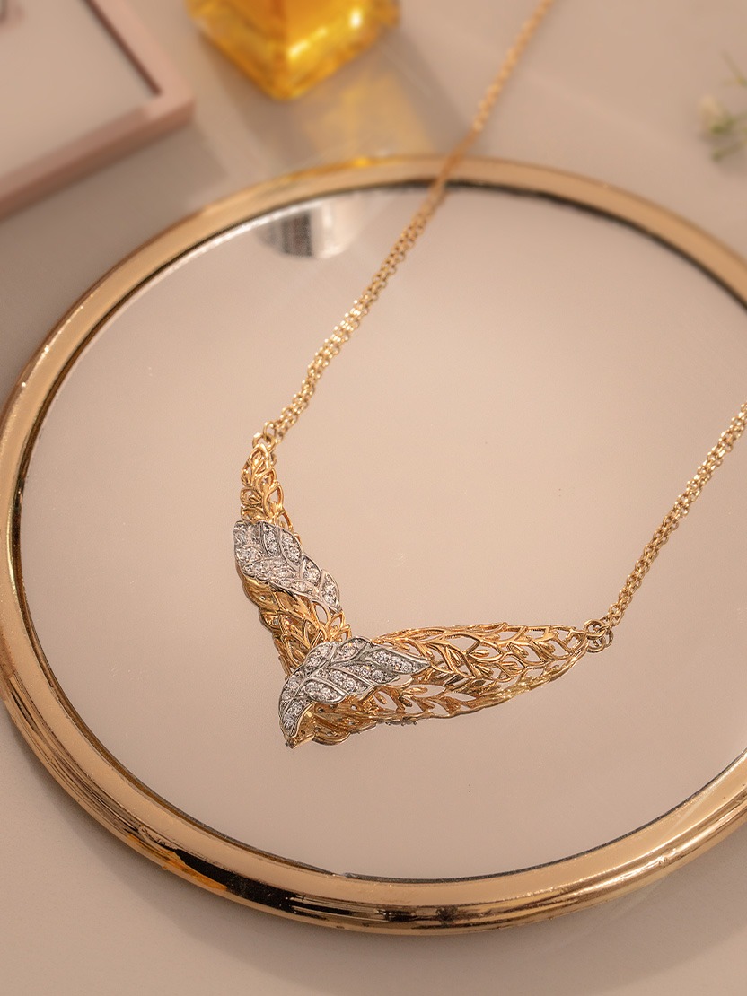 Gold necklaces for women in 20 grams