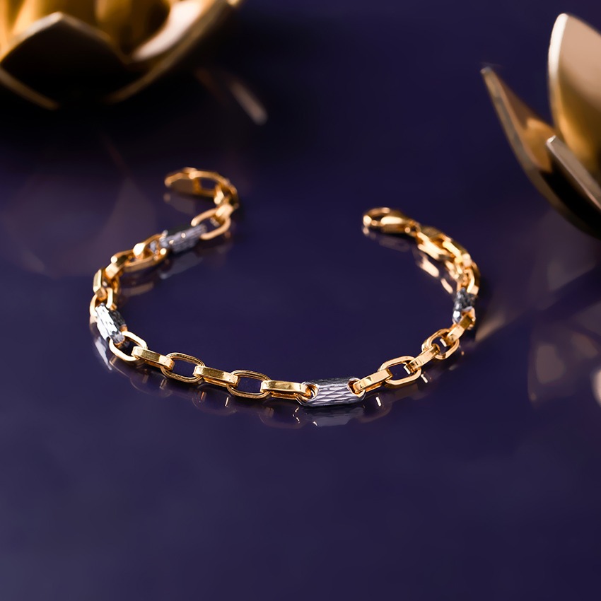 Anvi 22KT Gold Chain Bracelet