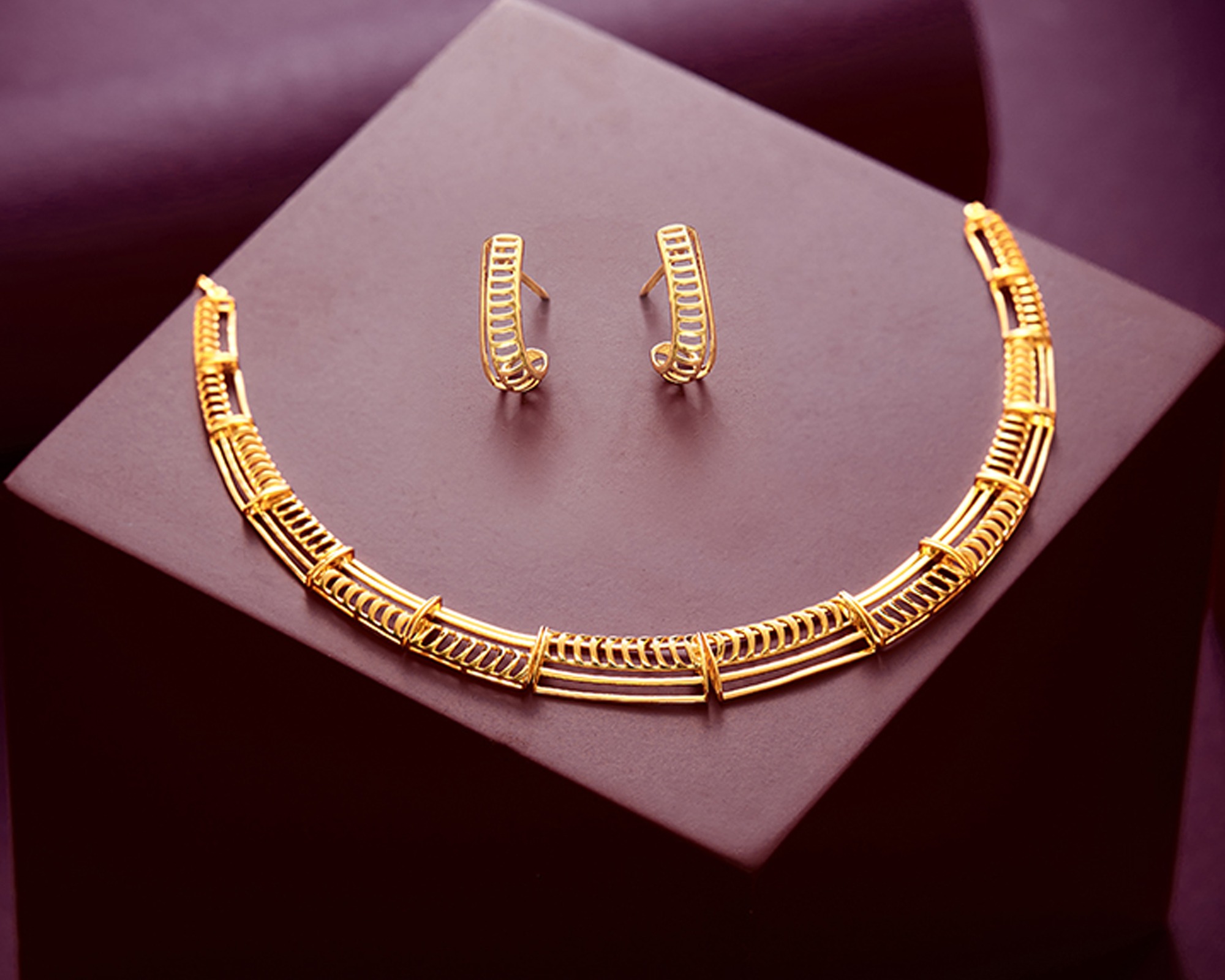 gold pendant set