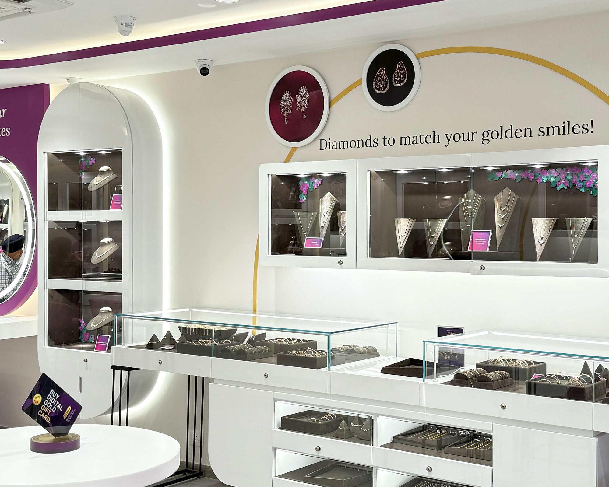 CaratLane jewellery store near me