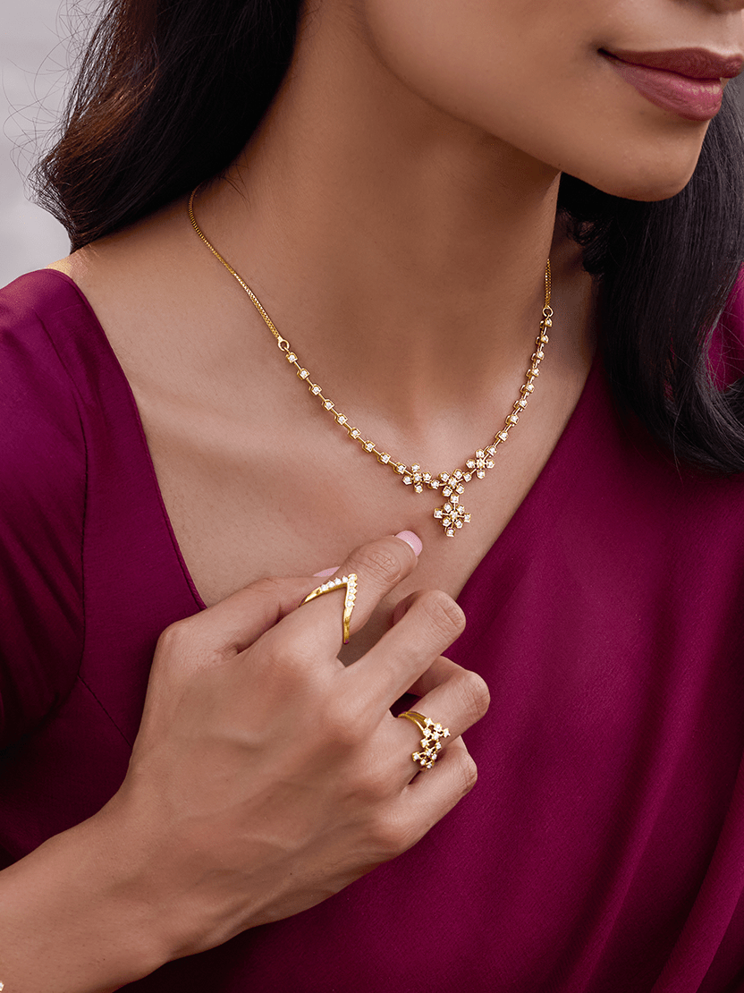 close setting diamond necklace sets