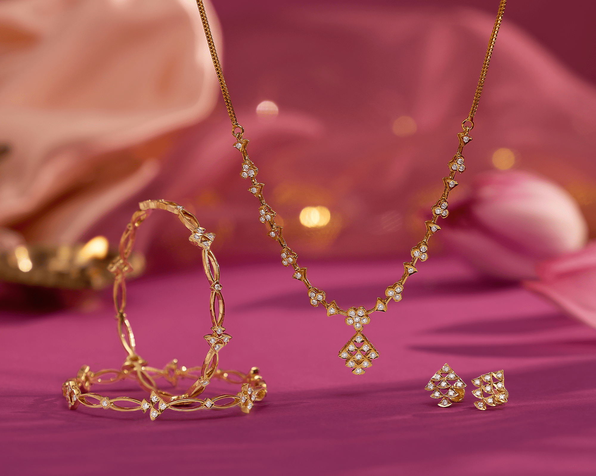 close setting diamond necklace