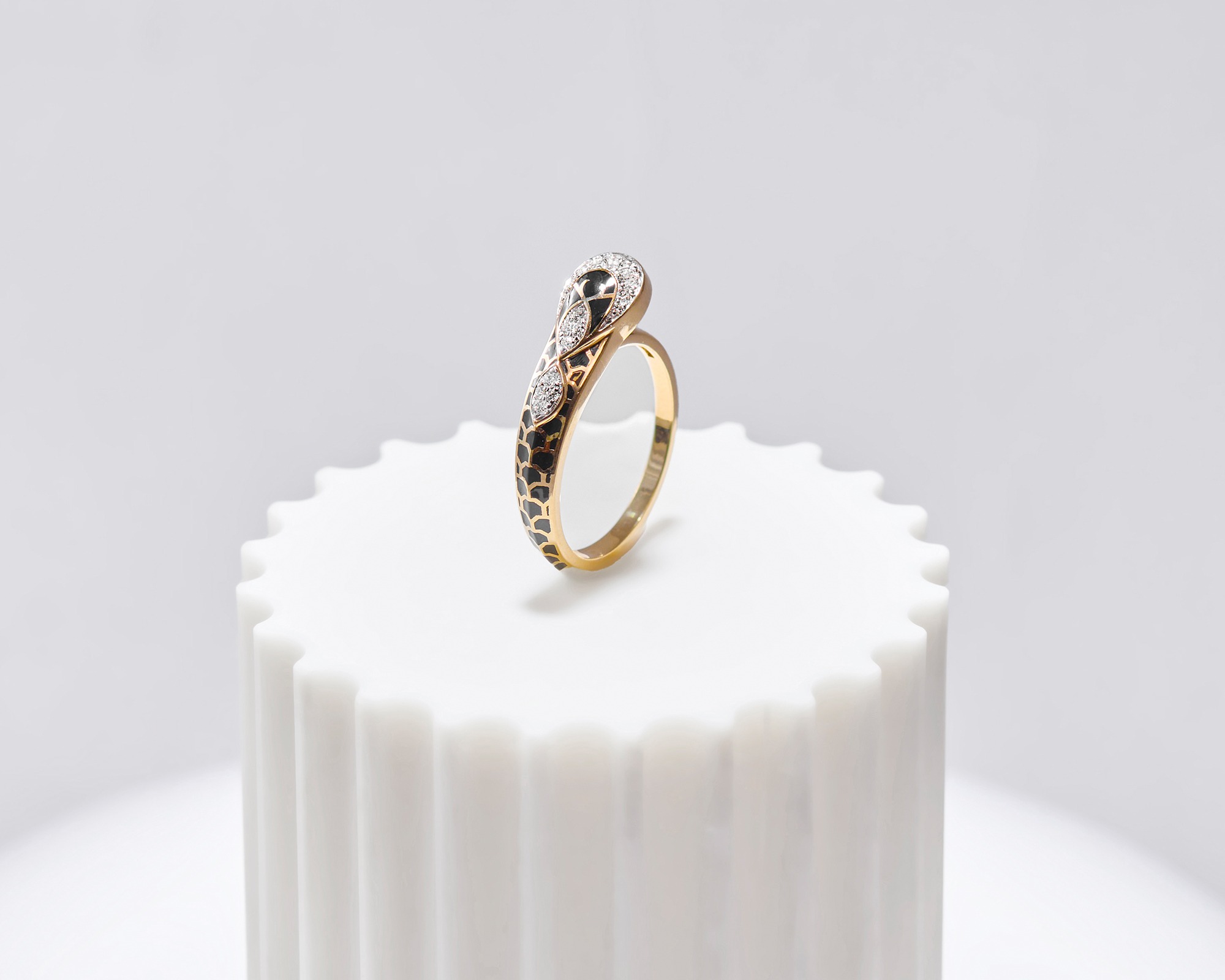 Black enamel ring