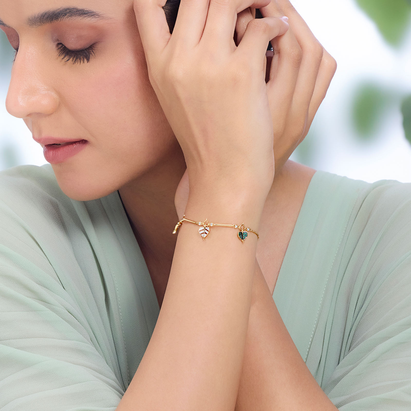 Peepal Green Stone Diamond Chain Bracelet