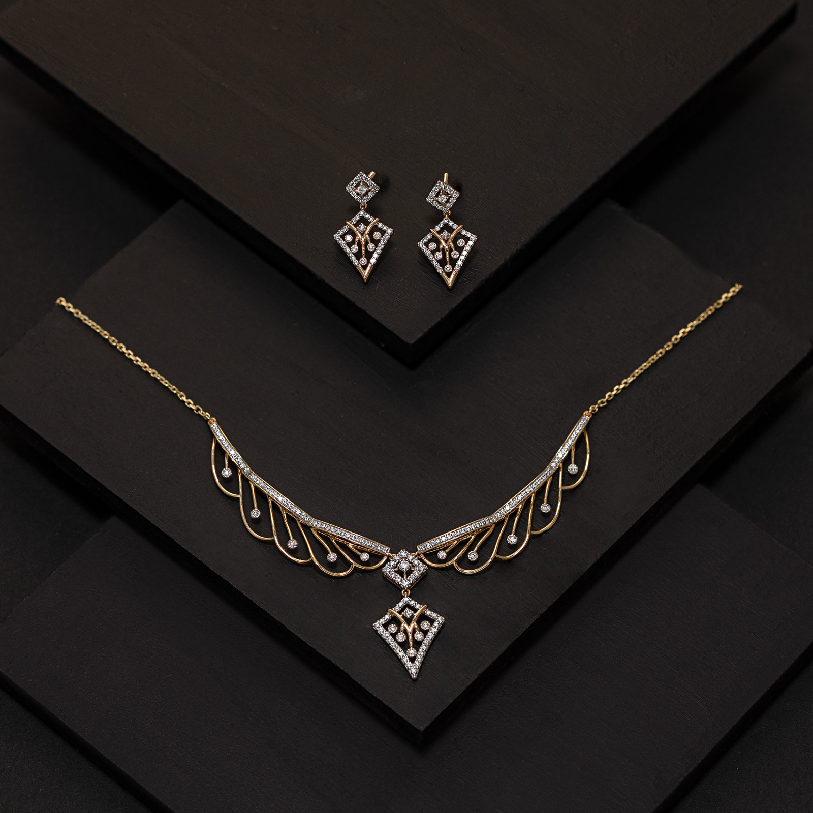Terra Nova Diamond Necklace Set