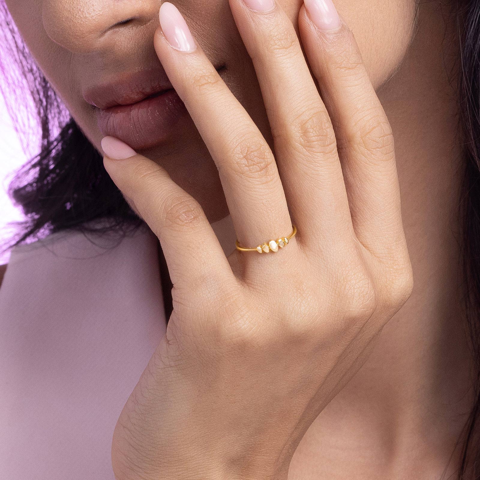 Encircling Gleam 9KT Gold Ring