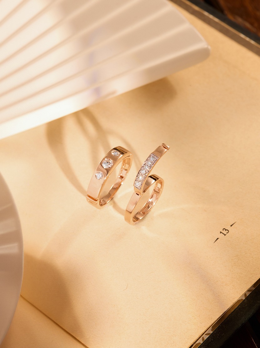 gold wedding bands for couple