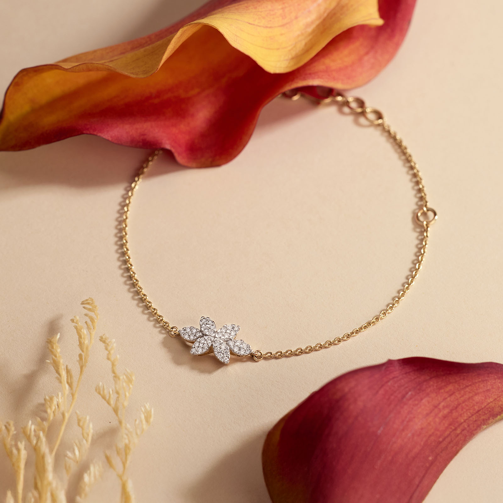 Minimal Beam Diamond Bracelet