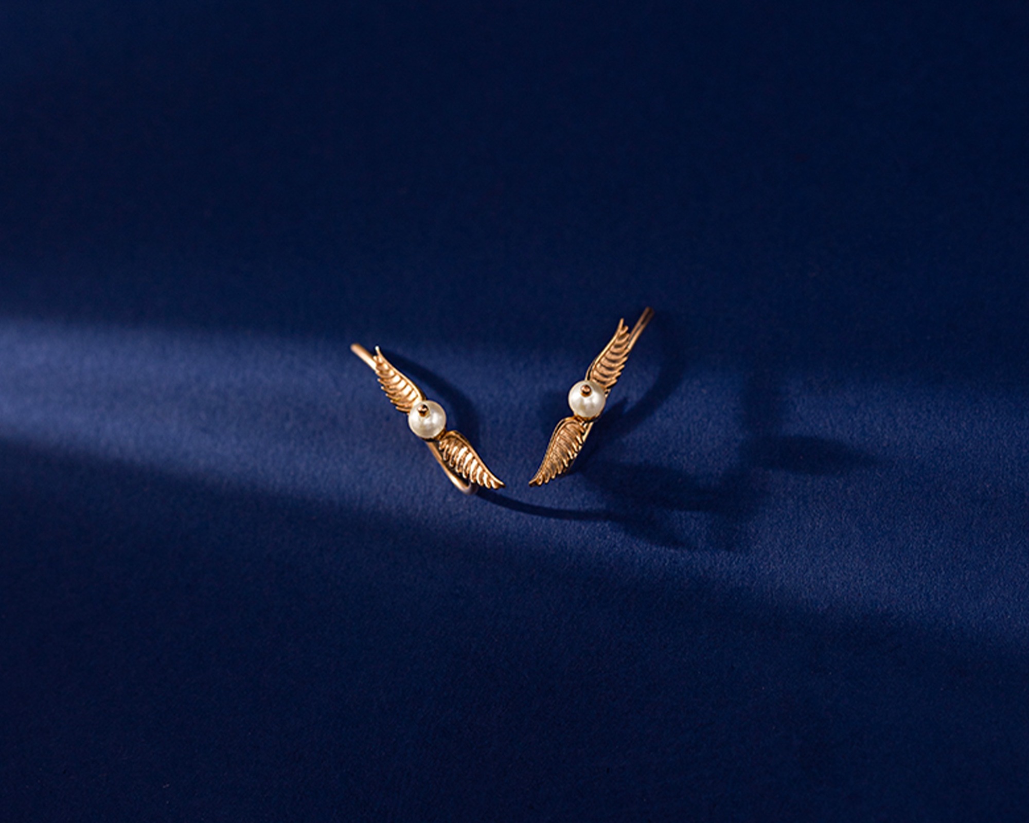 gold earrings for teenage girl