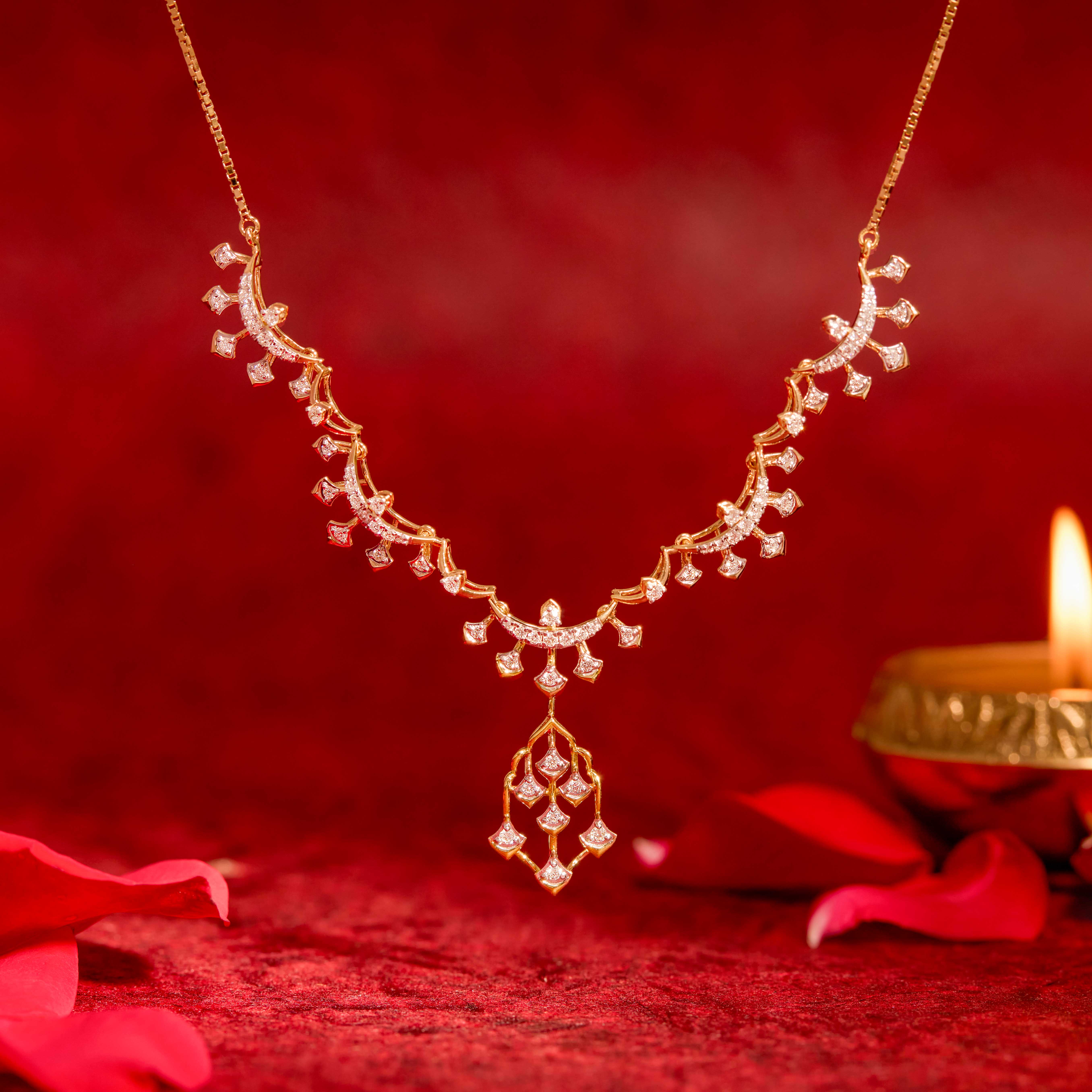 Heirloom Crest Diamond Necklace