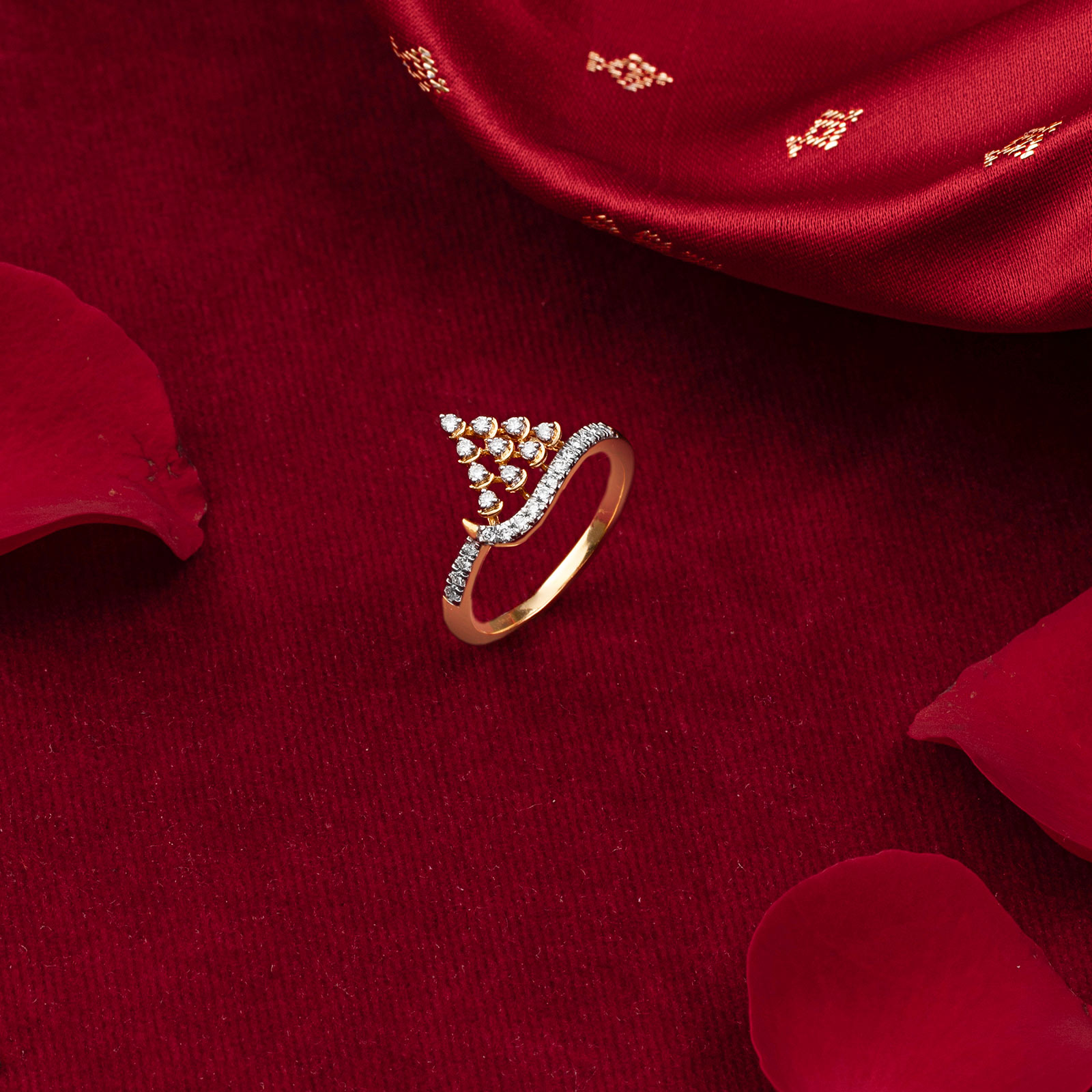 Golden Ghat Diamond Ring