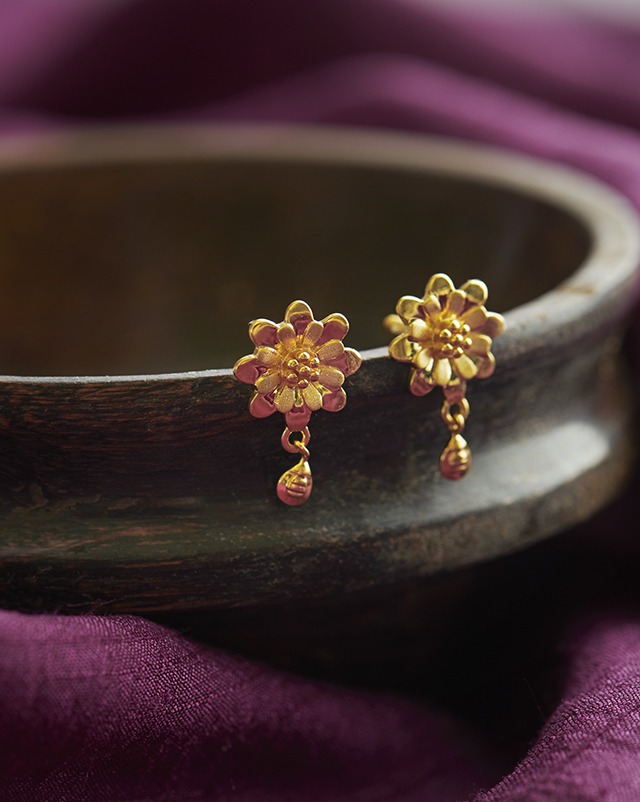 Avishka 22KT Gold Earrings