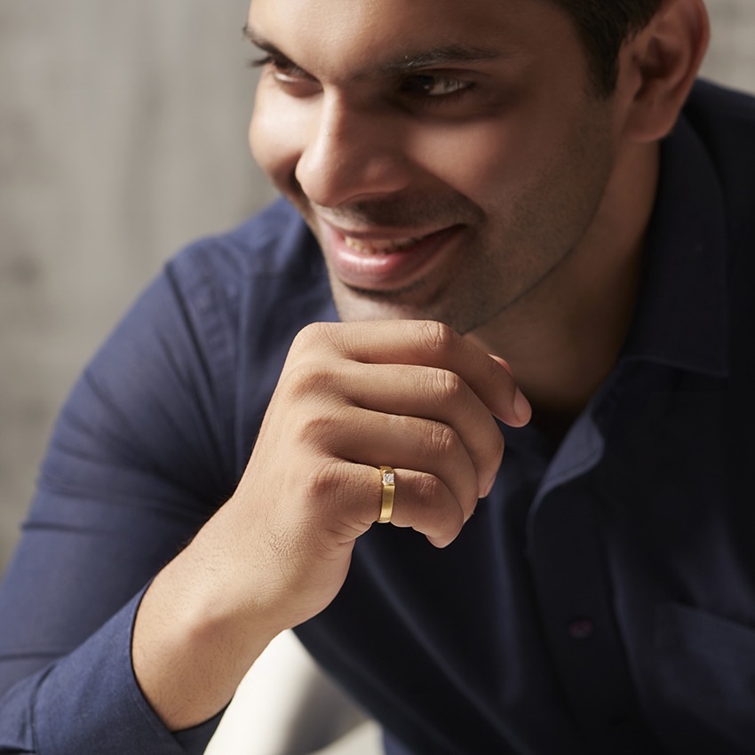 Sezz Diamond Solitaire Ring