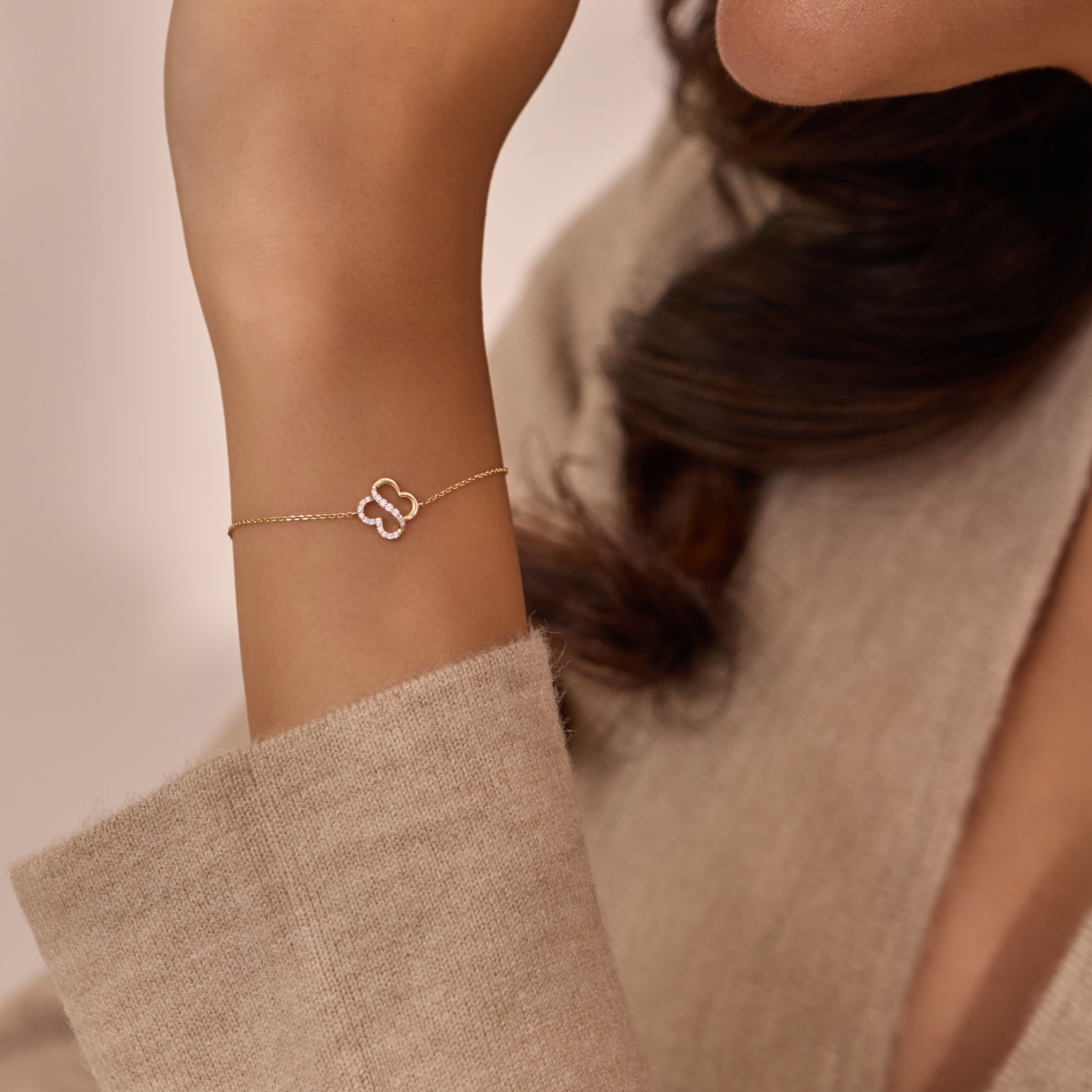 Fluid Curve 9KT Diamond Chain Bracelet