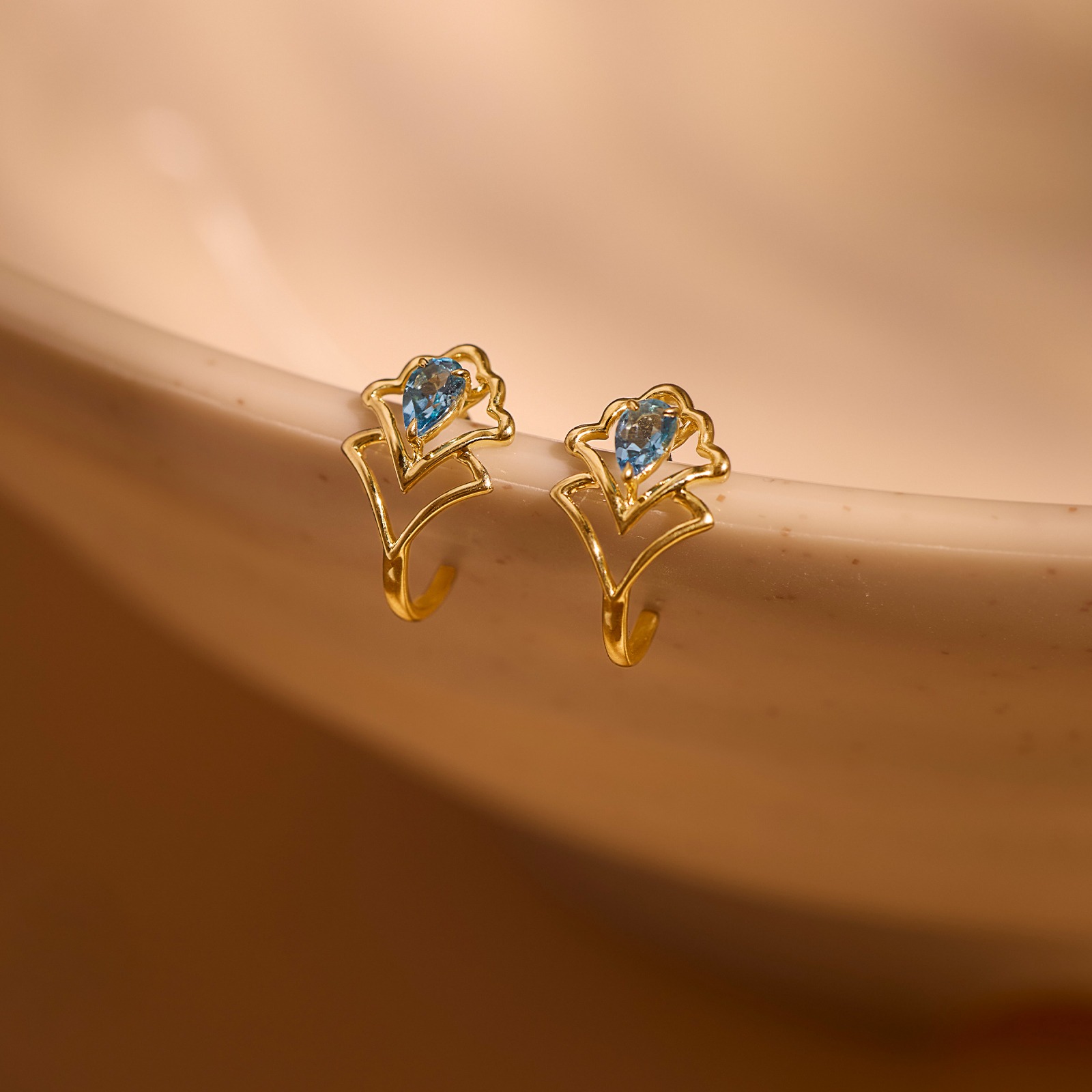Scallop Blue 9KT Gemstone Hoop Earrings