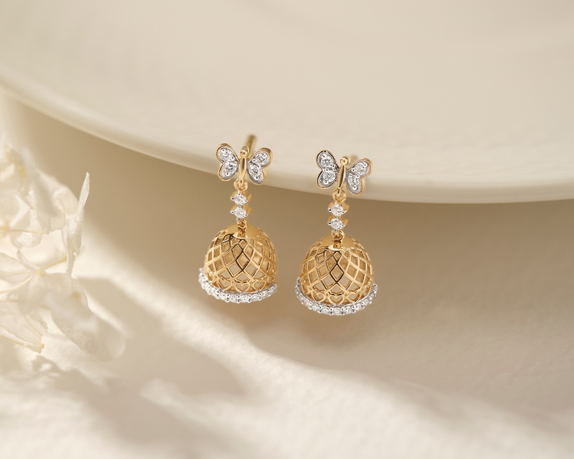 earrings for round face