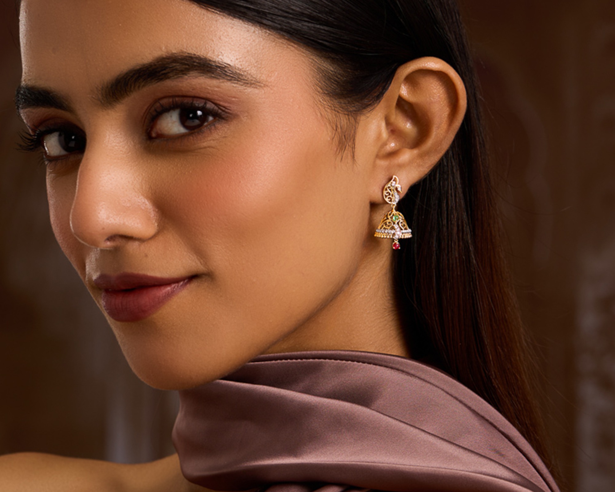 green earrings