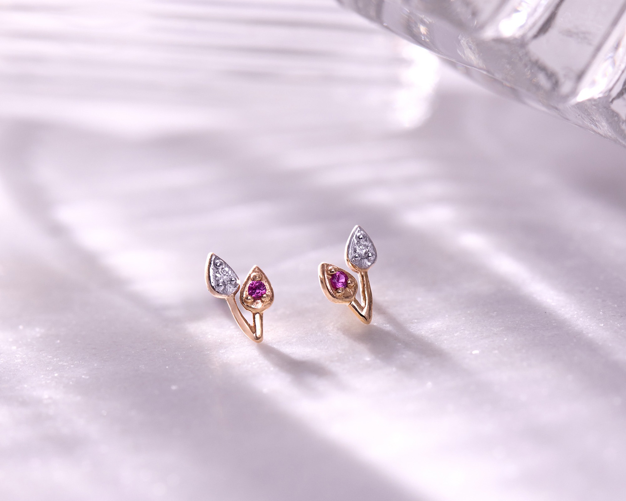 Daily wear gold earrings