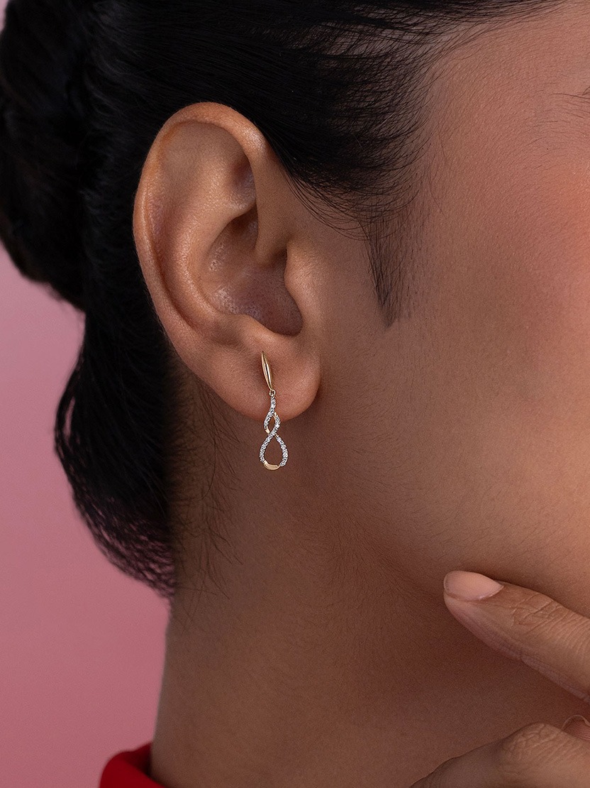 simple daily wear earrings gold