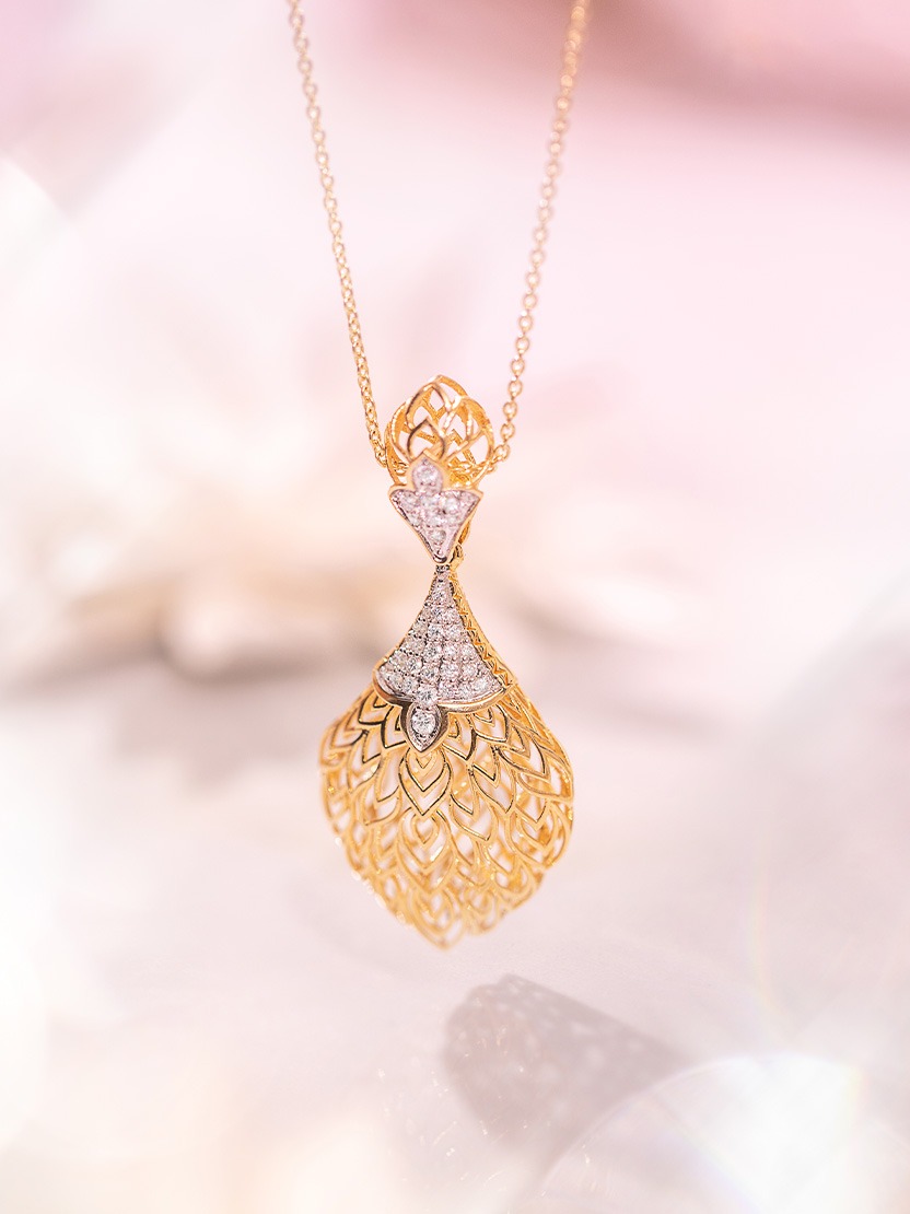 long chain with pendant
