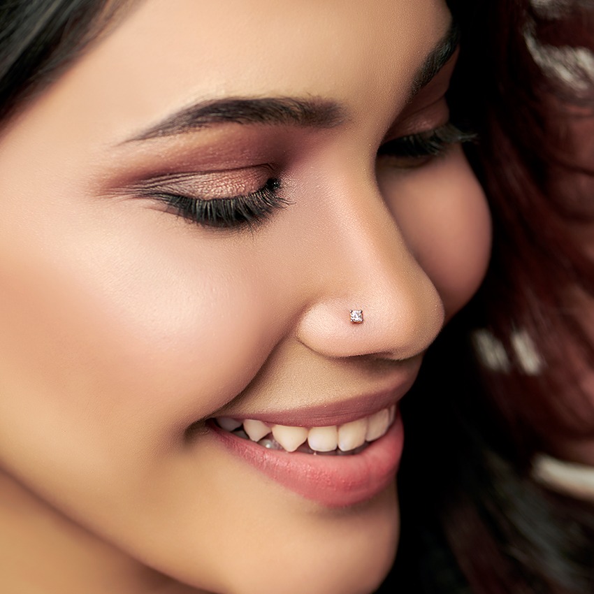 Akriti Delight Diamond Nose Pin